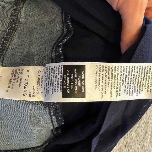 Levi maternity shorts sz XL - Picture 4 of 6